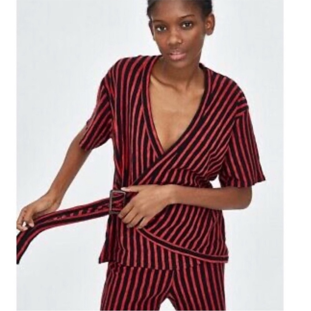 NWT Zara trf top size small